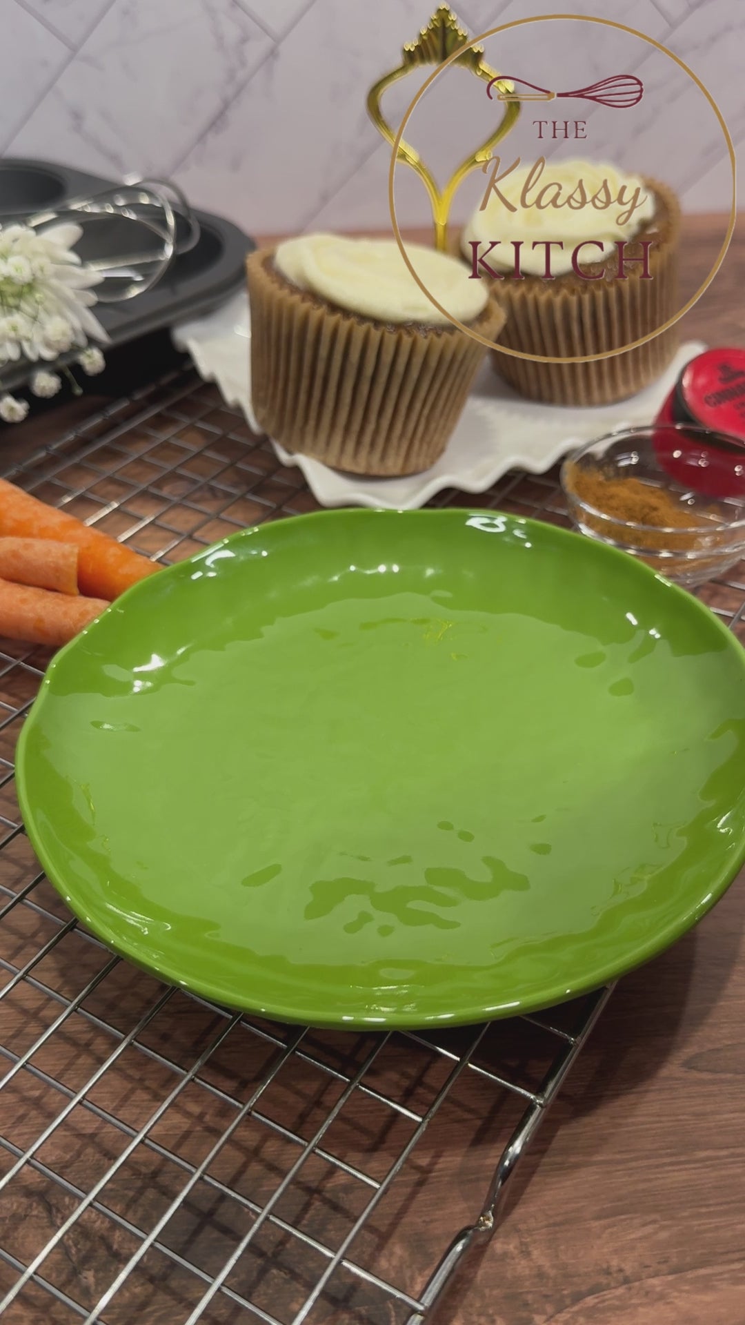 Mother's Day Pre-Sale Cupcakes - Jumbo 3"T x 2.75"B x 1.75"H (serves 2)